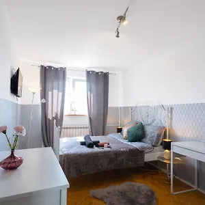 Clicktheflat Wilson Square Hostel