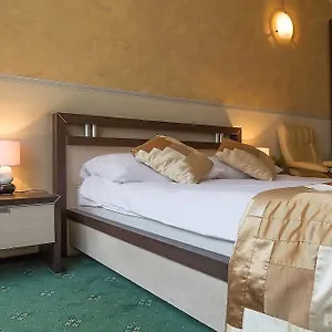 212 Hotel